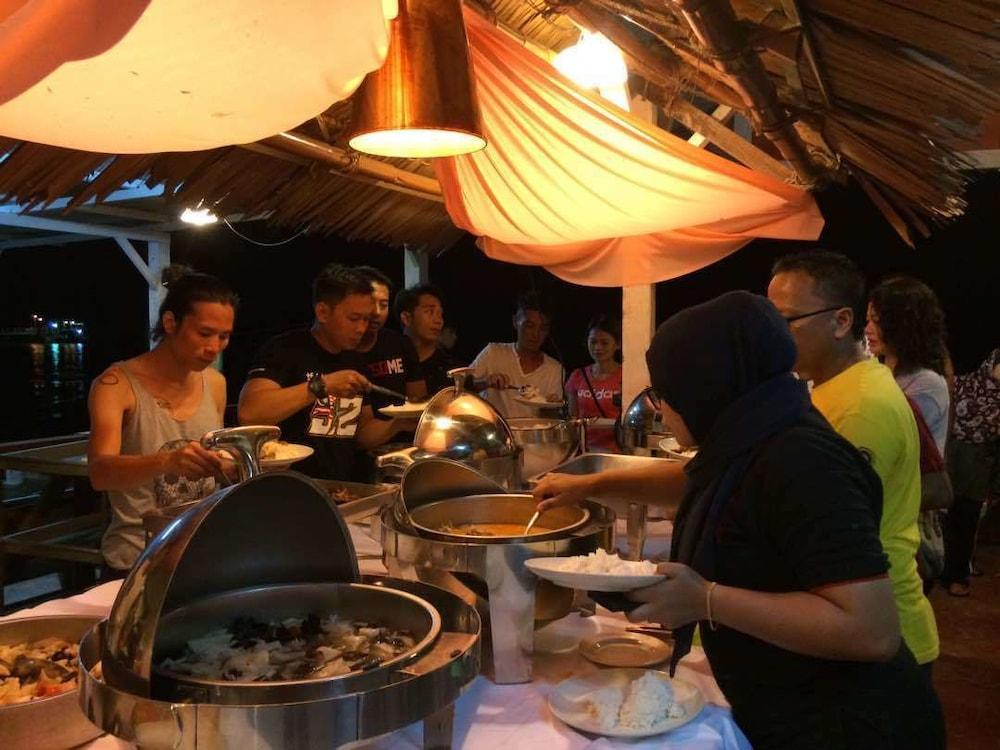 玛丽娜海湾餐厅度假村 Kampung Genting 外观 照片